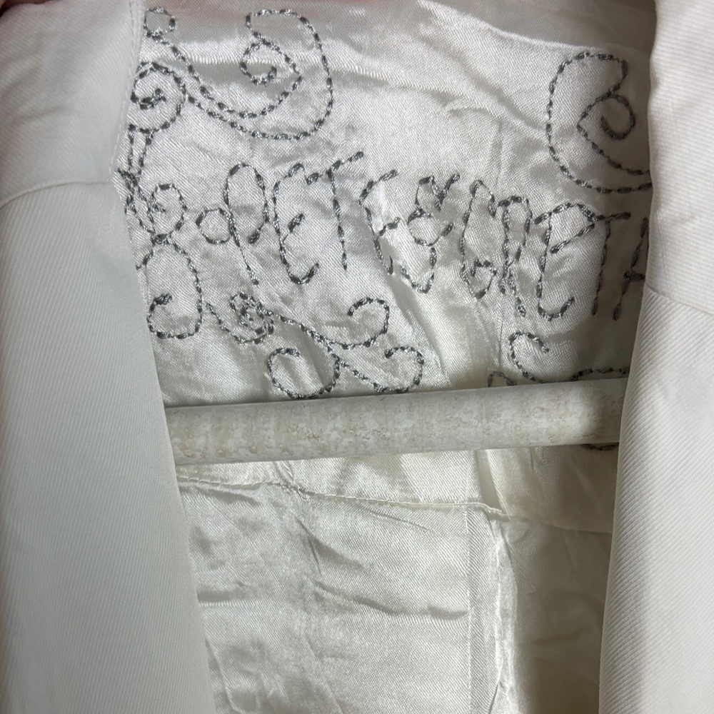 Pete and Greta Women's Cream Button-Front Blazer Jacket - Picture 8 of 12
